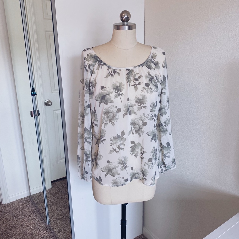 Green and white floral top